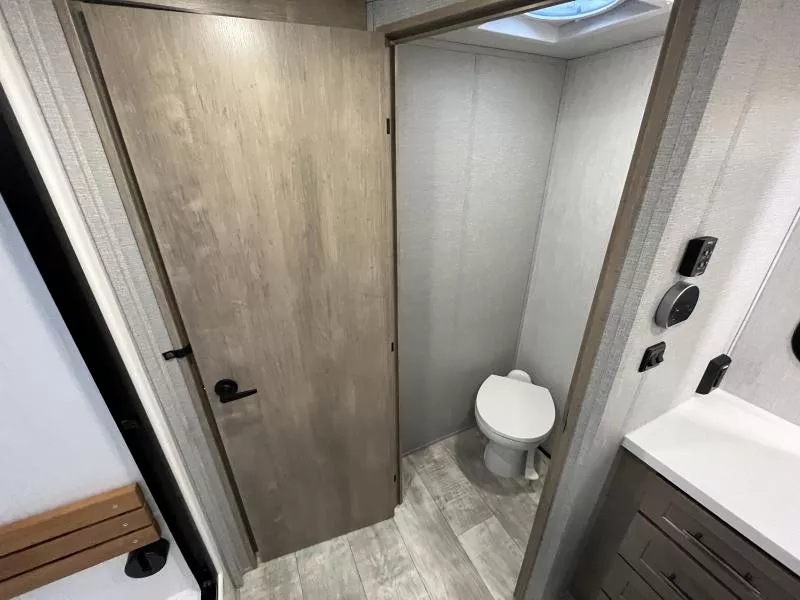 new Toy Haulers Grand Design RV Momentum for sale, in Fargo, ND Thumbnail 34