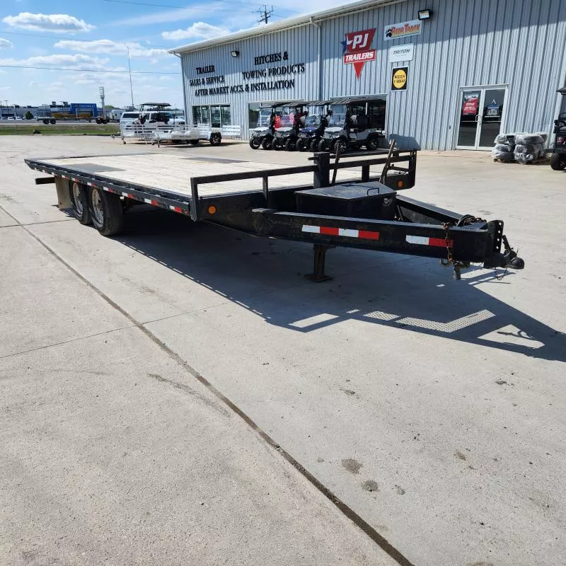 2012 PJ Trailers 102" x 22' Deckover Tilt Trailer
