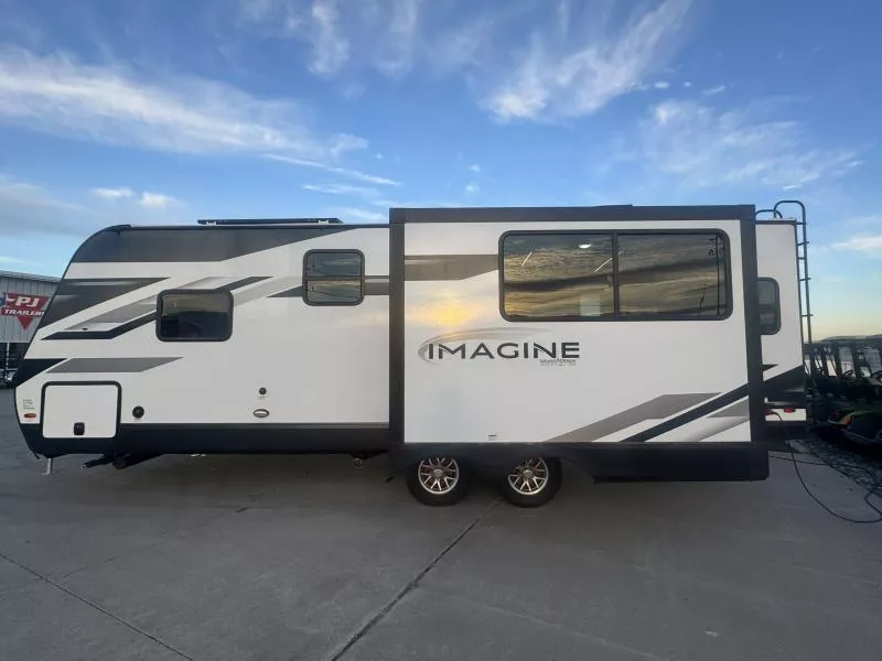 used Travel Trailers Grand Design RV Imagine for sale, in Fargo, ND Thumbnail 6