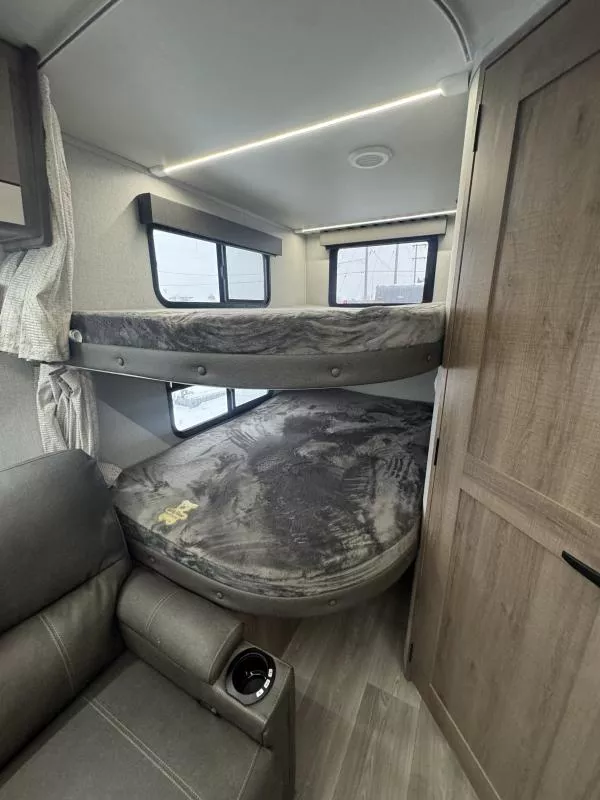 new Travel Trailers Grand Design RV Imagine XLS for sale, in Fargo, ND Thumbnail 24