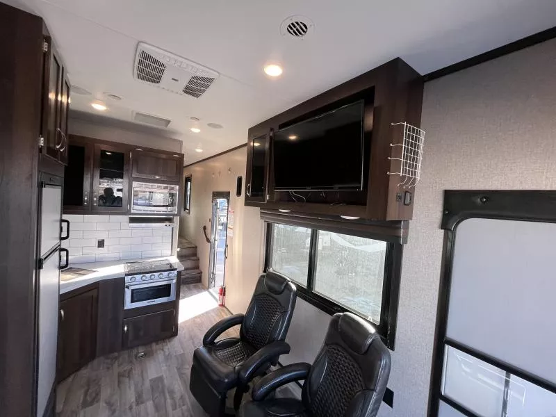 used Fifth Wheel Trailers Jayco Talon for sale, in Fargo, ND Thumbnail 21