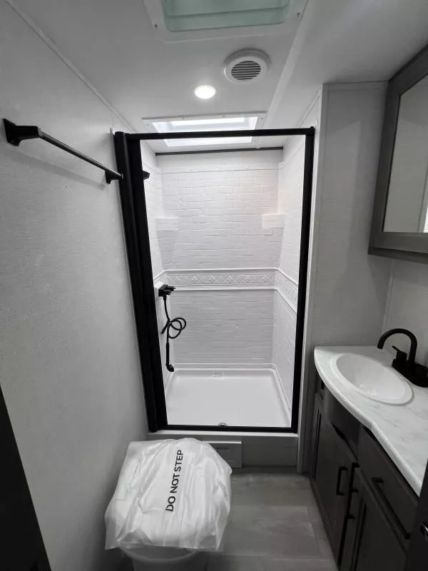 new Travel Trailers Grand Design RV Grand Design for sale, in Fargo, ND Thumbnail 25