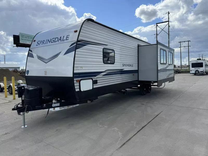 used Travel Trailers Keystone RV Springdale for sale, in Fargo, ND Thumbnail 7