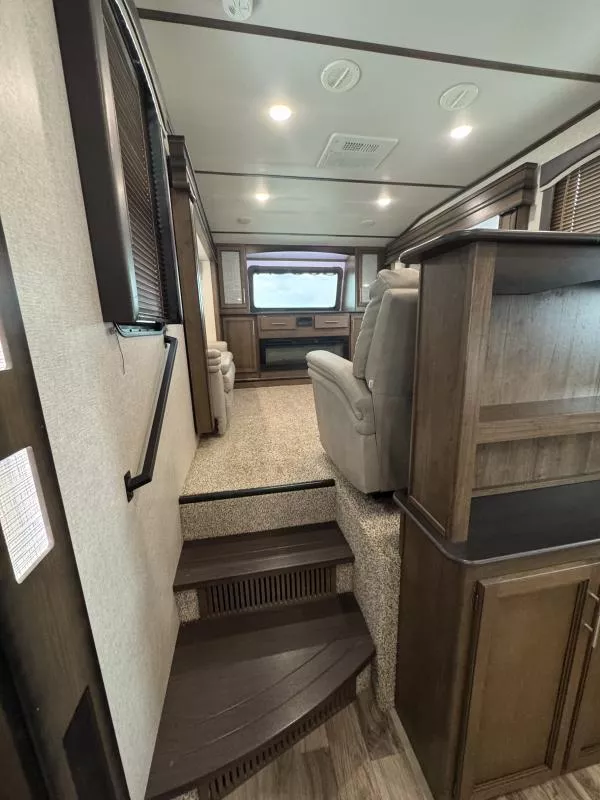 used Travel Trailers Keystone RV Keystone RV for sale, in Fargo, ND Thumbnail 24