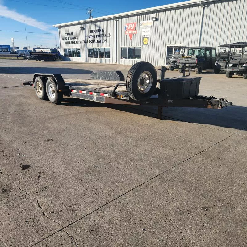 2005 PJ Trailers T6832014K