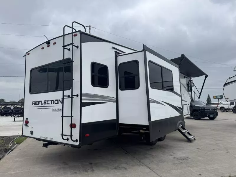 used Fifth Wheel Trailers Grand Design RV Grand Design for sale, in Fargo, ND Thumbnail 3