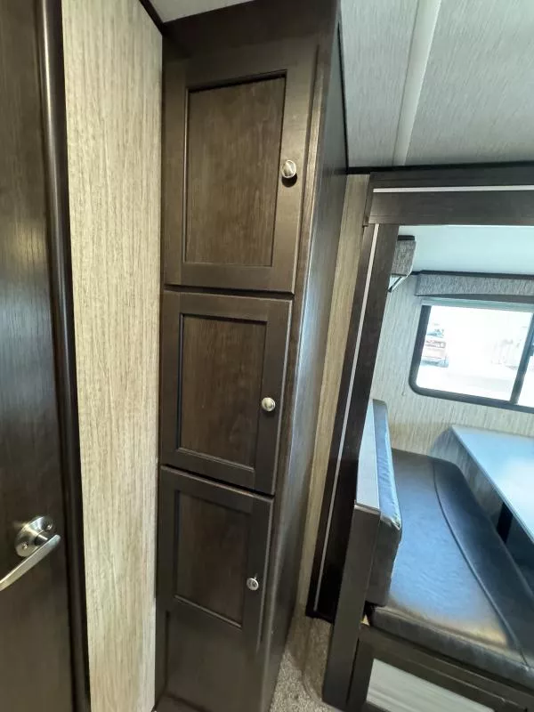 used Travel Trailers Cruiser RV Shadow Cruiser for sale, in Fargo, ND Thumbnail 17
