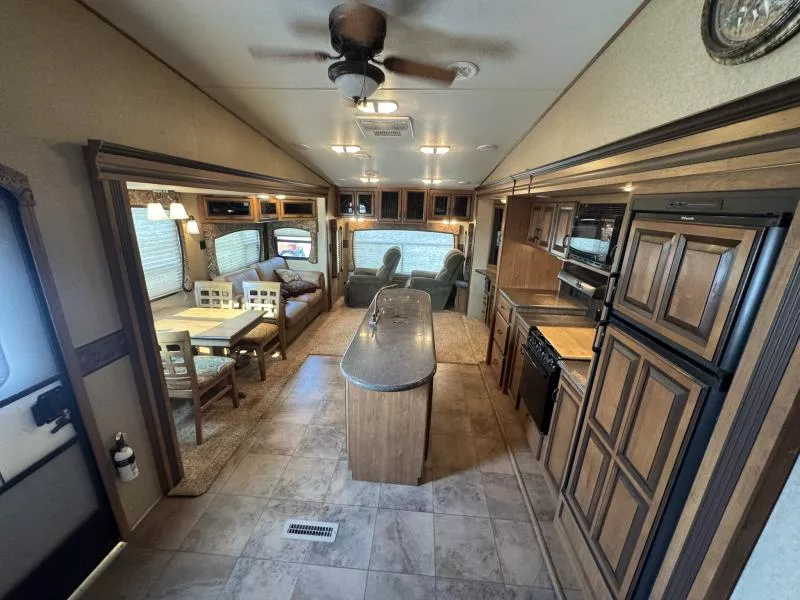 used Fifth Wheel Trailers CrossRoads RV  for sale, in Fargo, ND Thumbnail 28