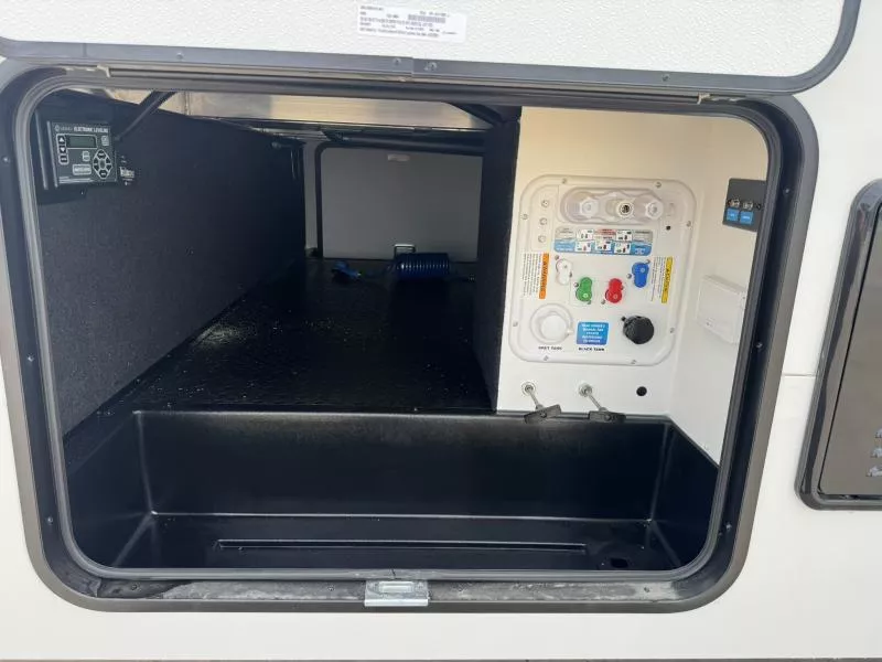 new Fifth Wheel Trailers Grand Design RV Grand Design for sale, in Fargo, ND Thumbnail 15