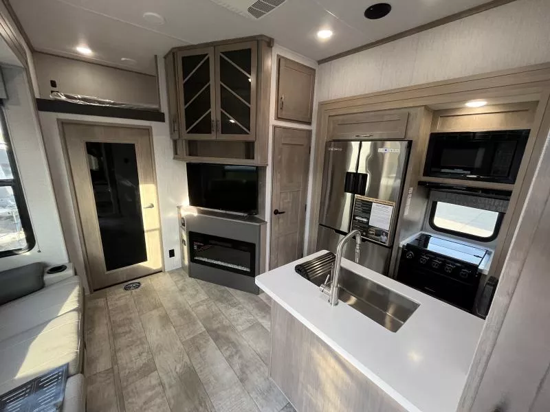 new Toy Haulers Grand Design RV Momentum for sale, in Fargo, ND Thumbnail 17