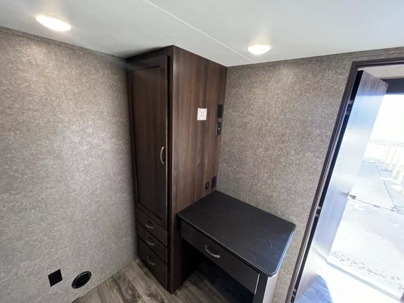 used Fifth Wheel Trailers Jayco Talon for sale, in Fargo, ND Thumbnail 16