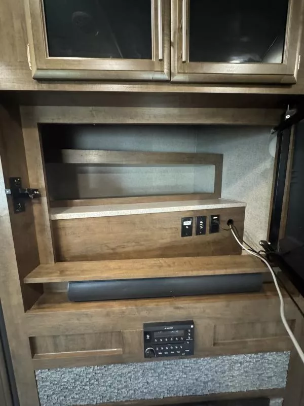 used Fifth Wheel Trailers Forest River  for sale, in Fargo, ND Thumbnail 37