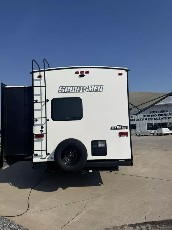 used Fifth Wheel Trailers Kz  for sale, in Fargo, ND Thumbnail 4