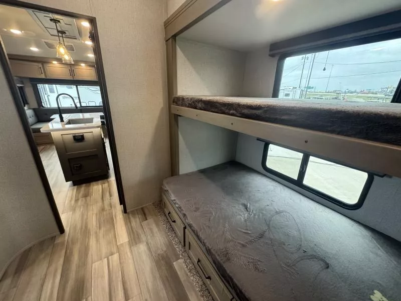 used Fifth Wheel Trailers Grand Design RV Grand Design for sale, in Fargo, ND Thumbnail 27