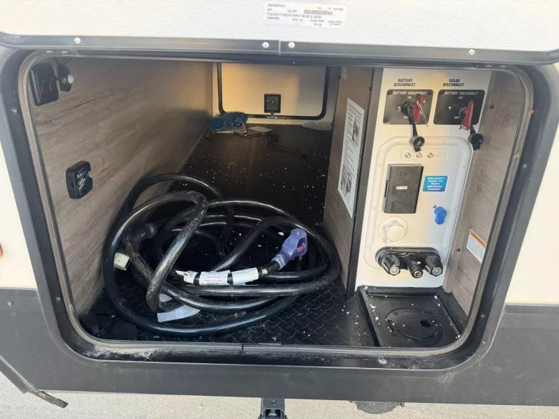 used Travel Trailers Grand Design RV Imagine for sale, in Fargo, ND Thumbnail 11