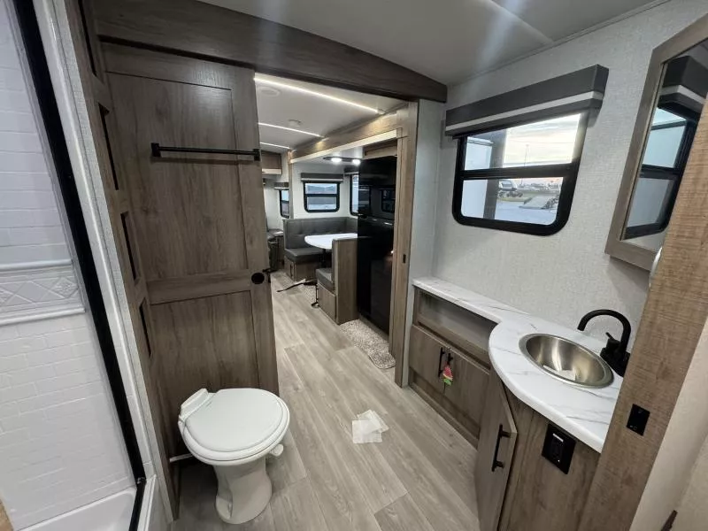 used Travel Trailers Grand Design RV Imagine for sale, in Fargo, ND Thumbnail 37