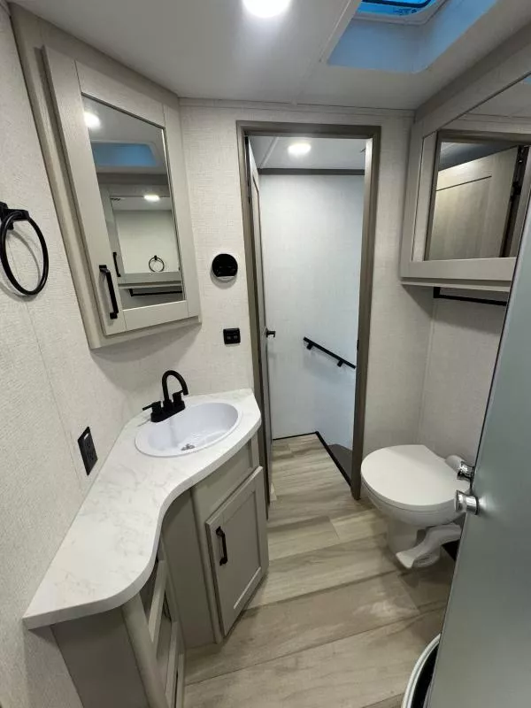 new Fifth Wheel Trailers Grand Design RV Grand Design for sale, in Fargo, ND Thumbnail 42