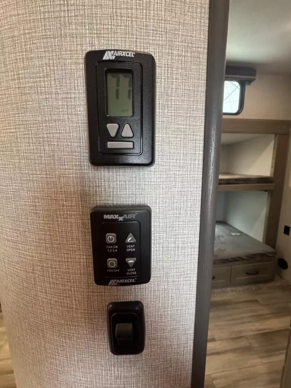 used Fifth Wheel Trailers Grand Design RV Grand Design for sale, in Fargo, ND Thumbnail 37