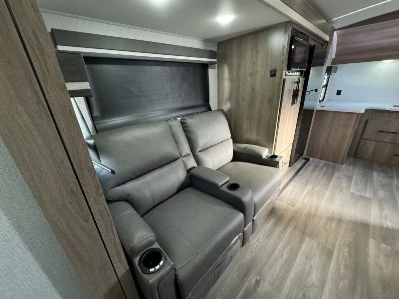 new Travel Trailers Grand Design RV Imagine for sale, in Fargo, ND Thumbnail 24