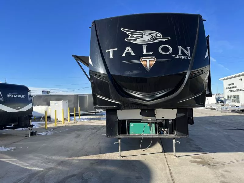 used Fifth Wheel Trailers Jayco Talon for sale, in Fargo, ND Thumbnail 9