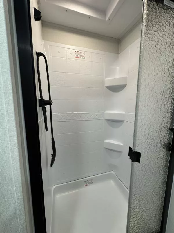 new Fifth Wheel Trailers Grand Design RV  for sale, in Fargo, ND Thumbnail 50