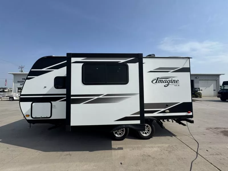 used Travel Trailers Grand Design RV Grand Design for sale, in Fargo, ND Thumbnail 6