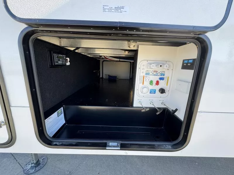 new Fifth Wheel Trailers Grand Design RV  for sale, in Fargo, ND Thumbnail 12