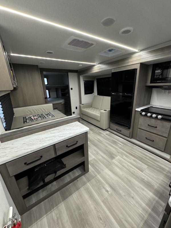 2024 Grand Design RV Transcend XPLOR 297QB Ultimate Transportation