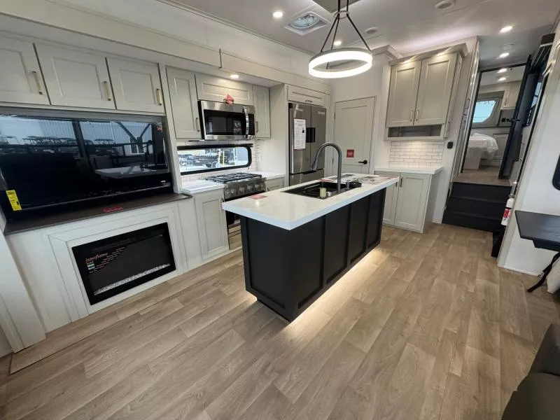 new Fifth Wheel Trailers Grand Design RV  for sale, in Fargo, ND Thumbnail 5