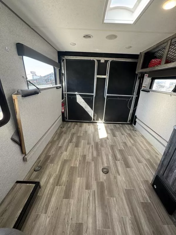 used Toy Haulers Forest River Salem FSX Platinum for sale, in Fargo, ND Thumbnail 32