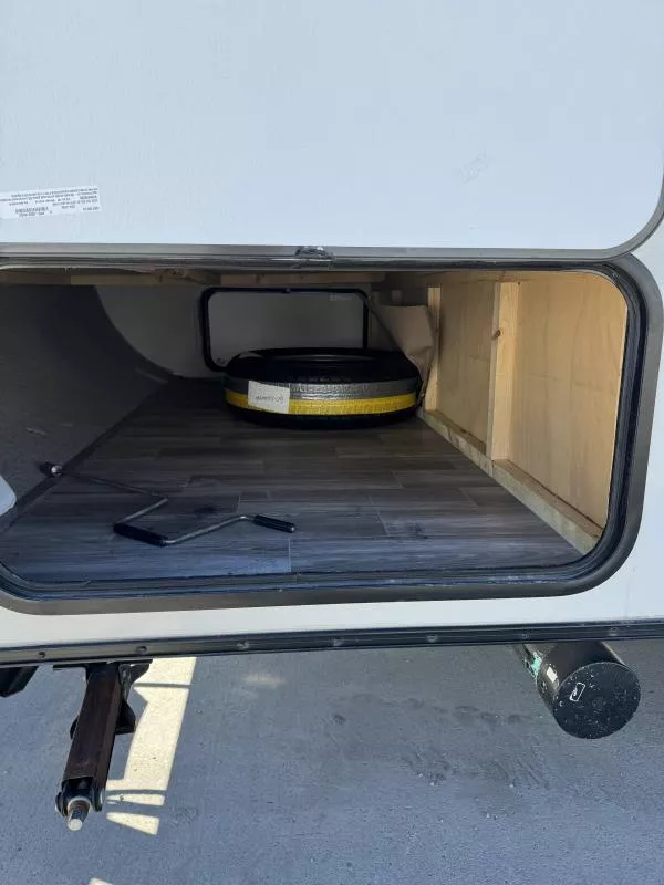 used Toy Haulers Forest River Salem FSX Platinum for sale, in Fargo, ND Thumbnail 9