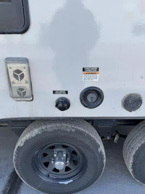 used Toy Haulers Forest River Salem FSX Platinum for sale, in Fargo, ND Thumbnail 10