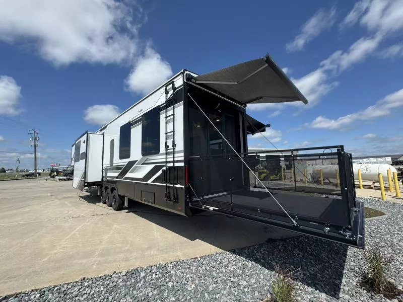 new Toy Haulers Grand Design RV Grand Design for sale, in Fargo, ND Thumbnail 6