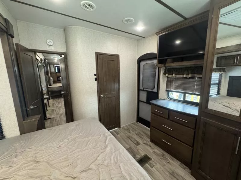 used Travel Trailers Keystone RV Keystone RV for sale, in Fargo, ND Thumbnail 38