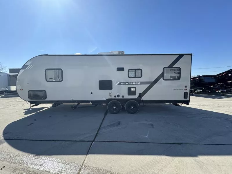 used Toy Haulers Forest River Salem FSX Platinum for sale, in Fargo, ND Thumbnail 5