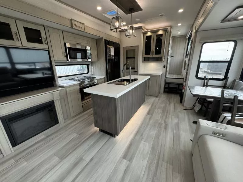 new Fifth Wheel Trailers Grand Design RV Influence for sale, in Fargo, ND Thumbnail 25