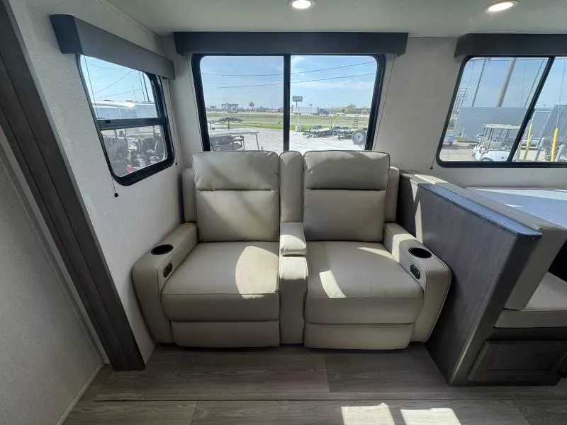 new Travel Trailers Grand Design RV  for sale, in Fargo, ND Thumbnail 38