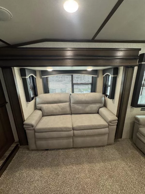used Travel Trailers Keystone RV Keystone RV for sale, in Fargo, ND Thumbnail 27