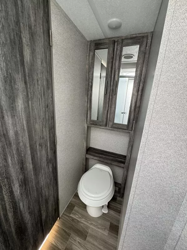 used Toy Haulers Forest River Salem FSX Platinum for sale, in Fargo, ND Thumbnail 17