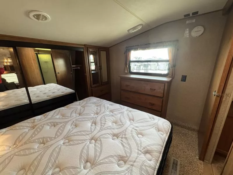 used Fifth Wheel Trailers CrossRoads RV  for sale, in Fargo, ND Thumbnail 36