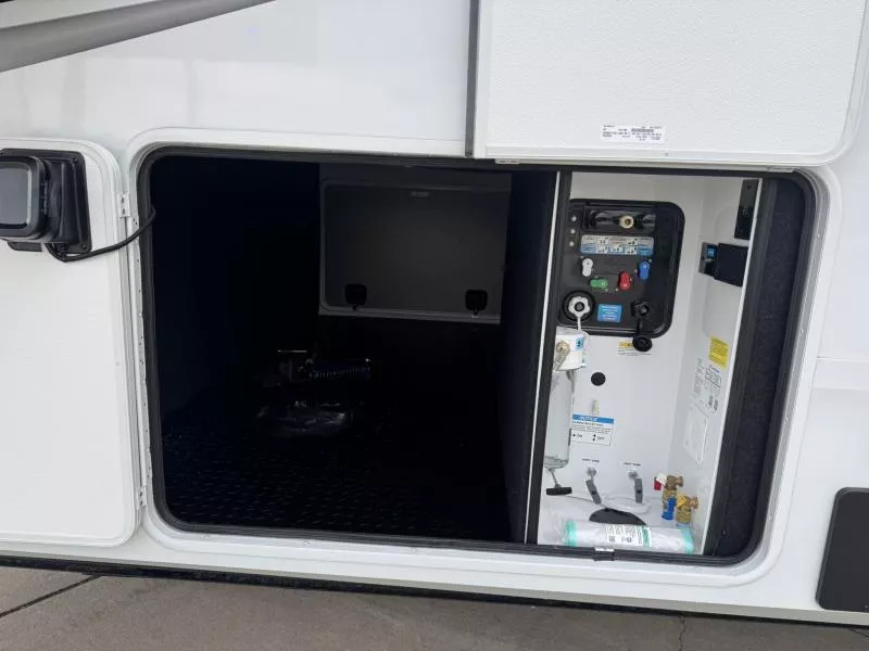 new Fifth Wheel Trailers Grand Design RV  for sale, in Fargo, ND Thumbnail 28