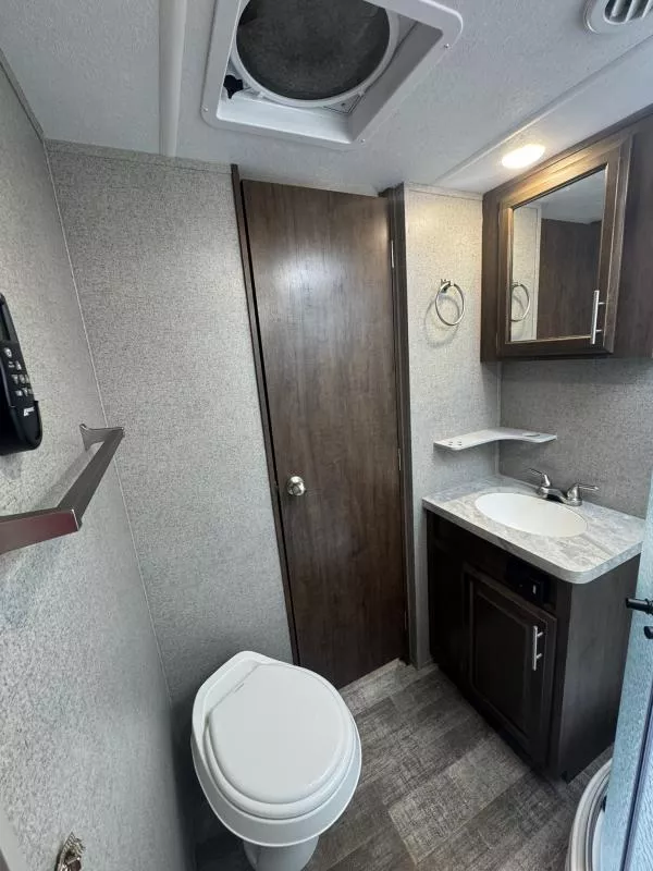 used Fifth Wheel Trailers Forest River  for sale, in Fargo, ND Thumbnail 42