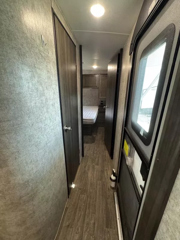 used Travel Trailers Highland Ridge RV Highland Ridge for sale, in Fargo, ND Thumbnail 45