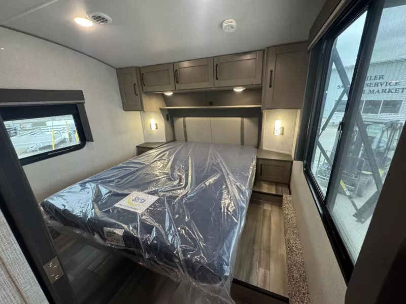 used Fifth Wheel Trailers Grand Design RV Grand Design for sale, in Fargo, ND Thumbnail 45