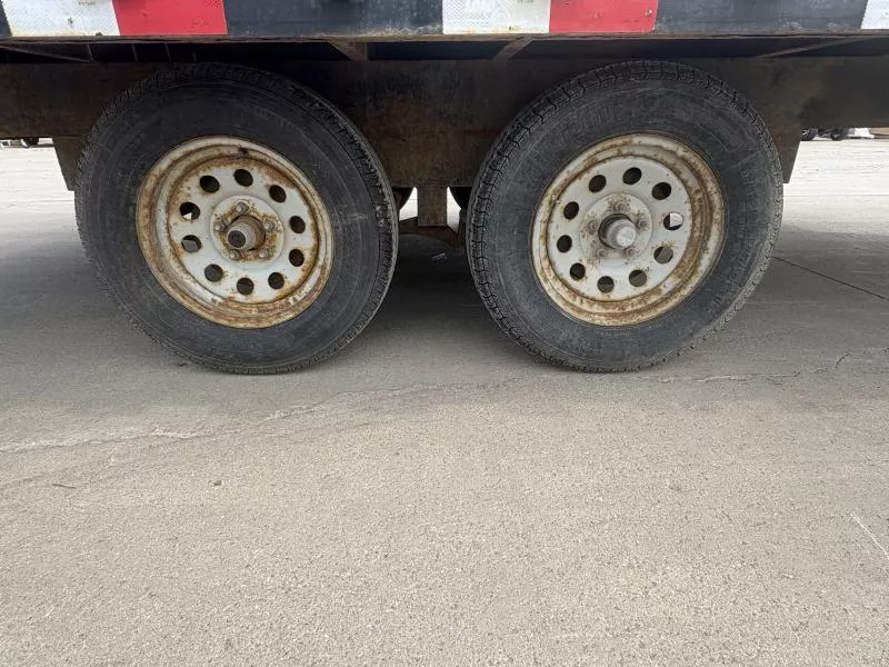 used Equipment / Flatbed Trailers Load Trail  for sale, in Fargo, ND Thumbnail 3