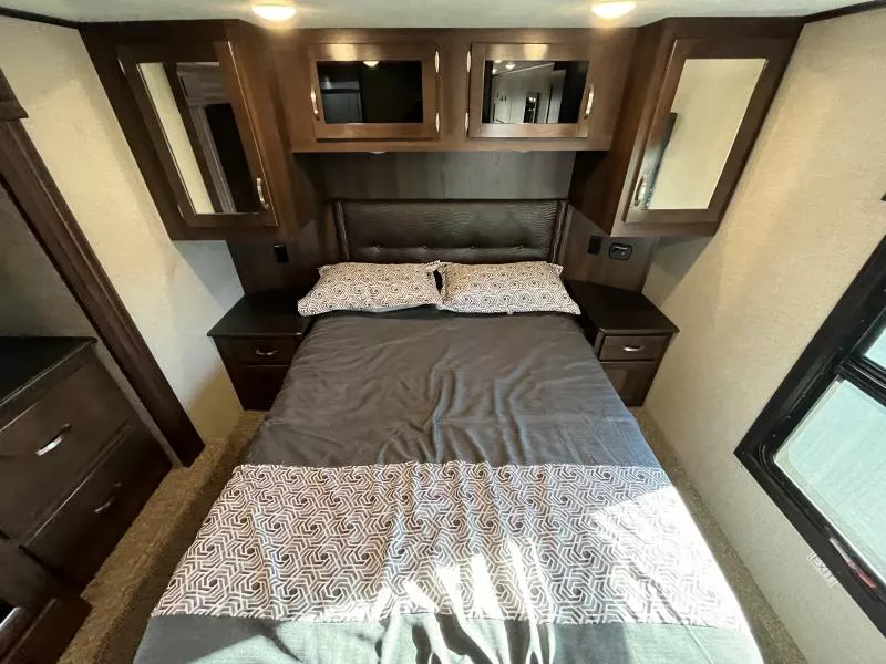 used Fifth Wheel Trailers Jayco Talon for sale, in Fargo, ND Thumbnail 33