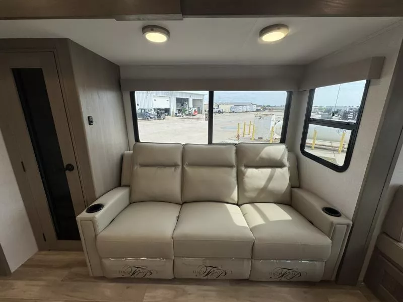 new Fifth Wheel Trailers Grand Design RV Grand Design for sale, in Fargo, ND Thumbnail 30