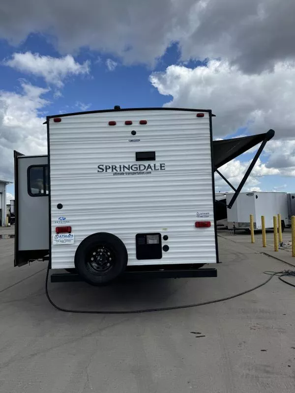 used Travel Trailers Keystone RV Springdale for sale, in Fargo, ND Thumbnail 4