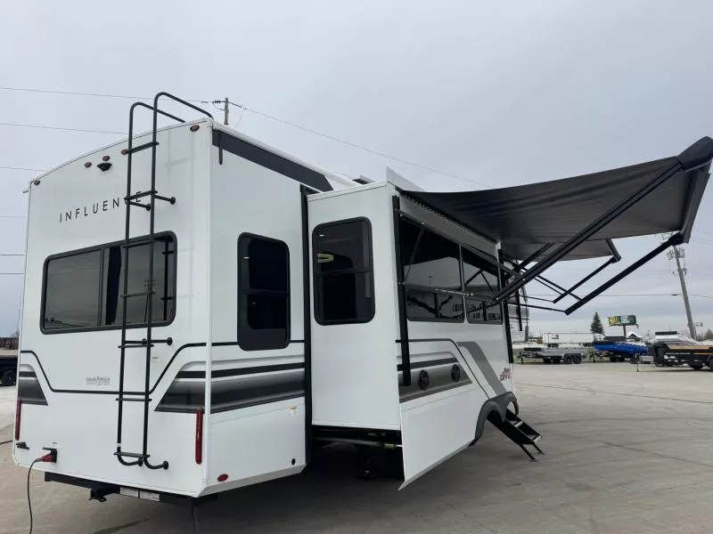 new Fifth Wheel Trailers Grand Design RV  for sale, in Fargo, ND Thumbnail 28