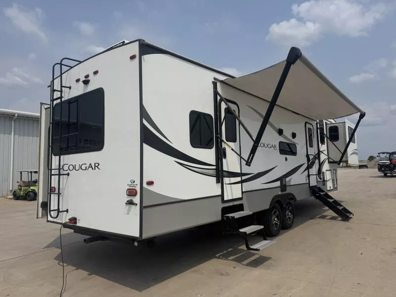 used Travel Trailers Keystone RV Keystone RV for sale, in Fargo, ND Thumbnail 3